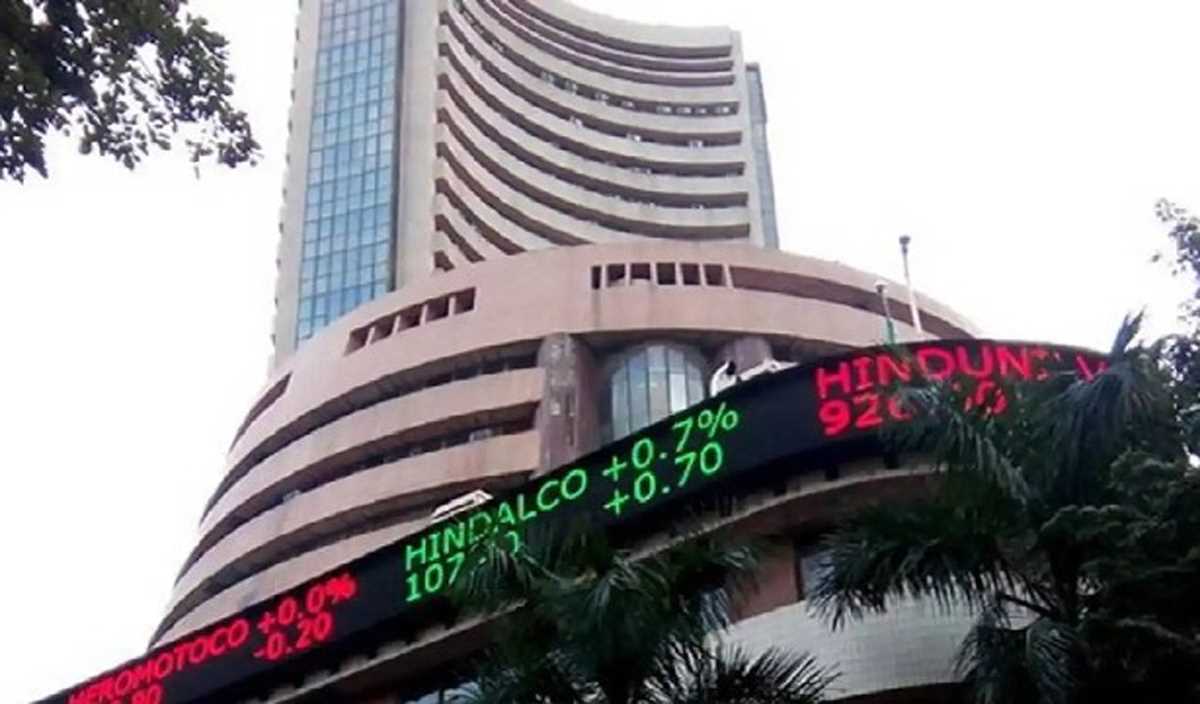 शेयर बाजार में मिले-जुले रुख के साथ कारोबार की शुरूआत